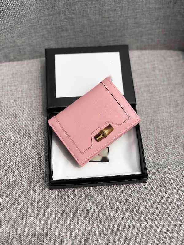 Luxury Bags Brand Wallet short wallet 658244 1910 Letter embossing Webbing Ophidia pocket zipper card pack Real Leather Bestiary coin Purse, Picture show
Luxury Bags Brand Wallet short wallet 658244 1910 Letter embossing Webbing Ophidia pocket zipper card pack Real Leather Bestiary coin Purse, Picture show