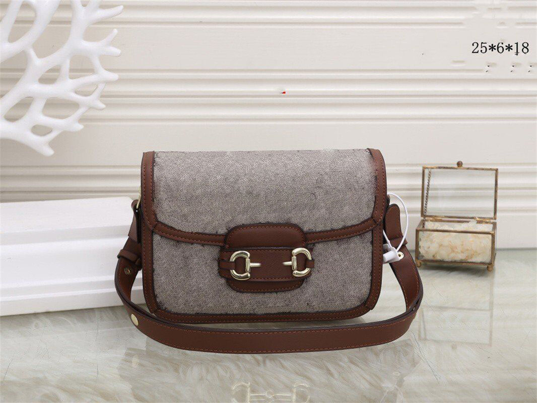 Designers Bags Womens Crossbody Fashion Handbag high quality Ophidia Horsebit canvas Leather Ladies Luxury bag Shoulder Messenger Purse Handbags 1955 size 25cm, Extra fast shipping
Designers Bags Womens Crossbody Fashion Handbag high quality Ophidia Horsebit canvas Leather Ladies Luxury bag Shoulder Messenger Purse Handbags 1955 size 25cm, Extra fast shipping