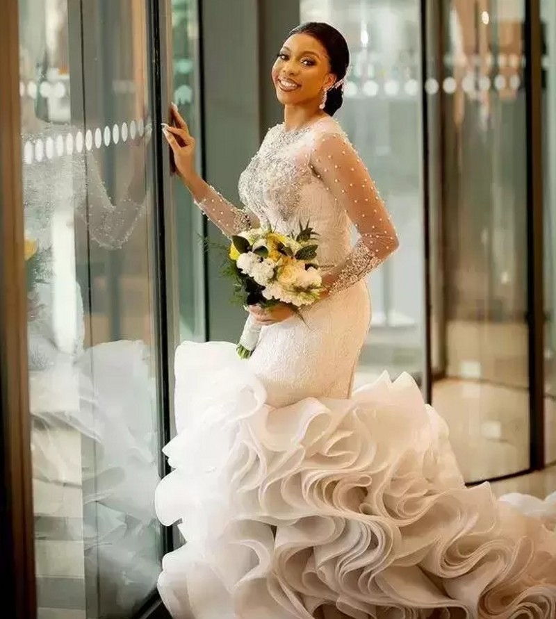 2022 Mermaid Bridal Gowns Ruffles African Wedding Dresses Illusion Sleeves Lace Applique Beaded Tiered Skirt Organza Vestidos De Noiva