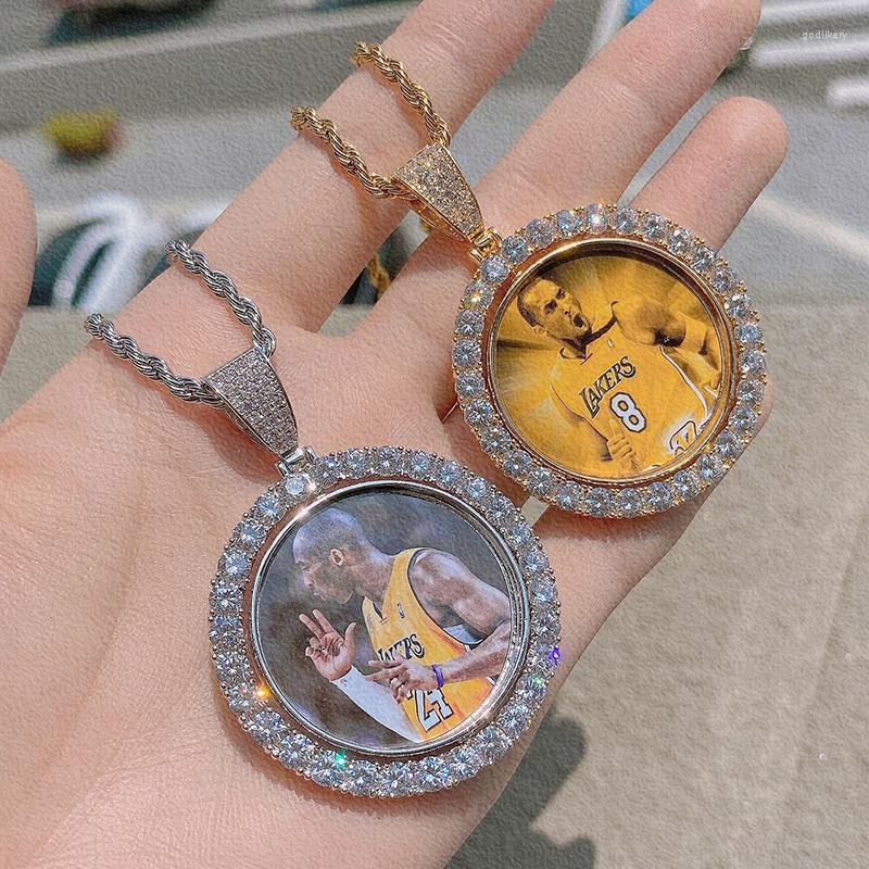 Chains Custom Po Pendant Big Size Medal 4mm Width Stones Side Hip Hop Jewelry Personalized Cubic Zircon GiftChains Godl22
Chains Custom Po Pendant Big Size Medal 4mm Width Stones Side Hip Hop Jewelry Personalized Cubic Zircon GiftChains Godl22
