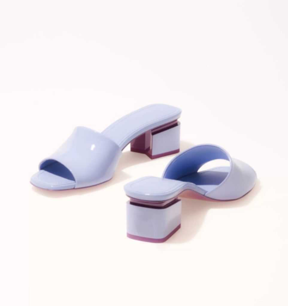 AAAAA+ Women Mules C slippers Sandals Pearls Sliders Stuffies Top Quality Lambskin Black White Flat Slippers Ladies Beach Rubber Flip Flops, 4 heel height 8.5cm
AAAAA+ Women Mules C slippers Sandals Pearls Sliders Stuffies Top Quality Lambskin Black White Flat Slippers Ladies Beach Rubber Flip Flops, 4 heel height 8.5cm