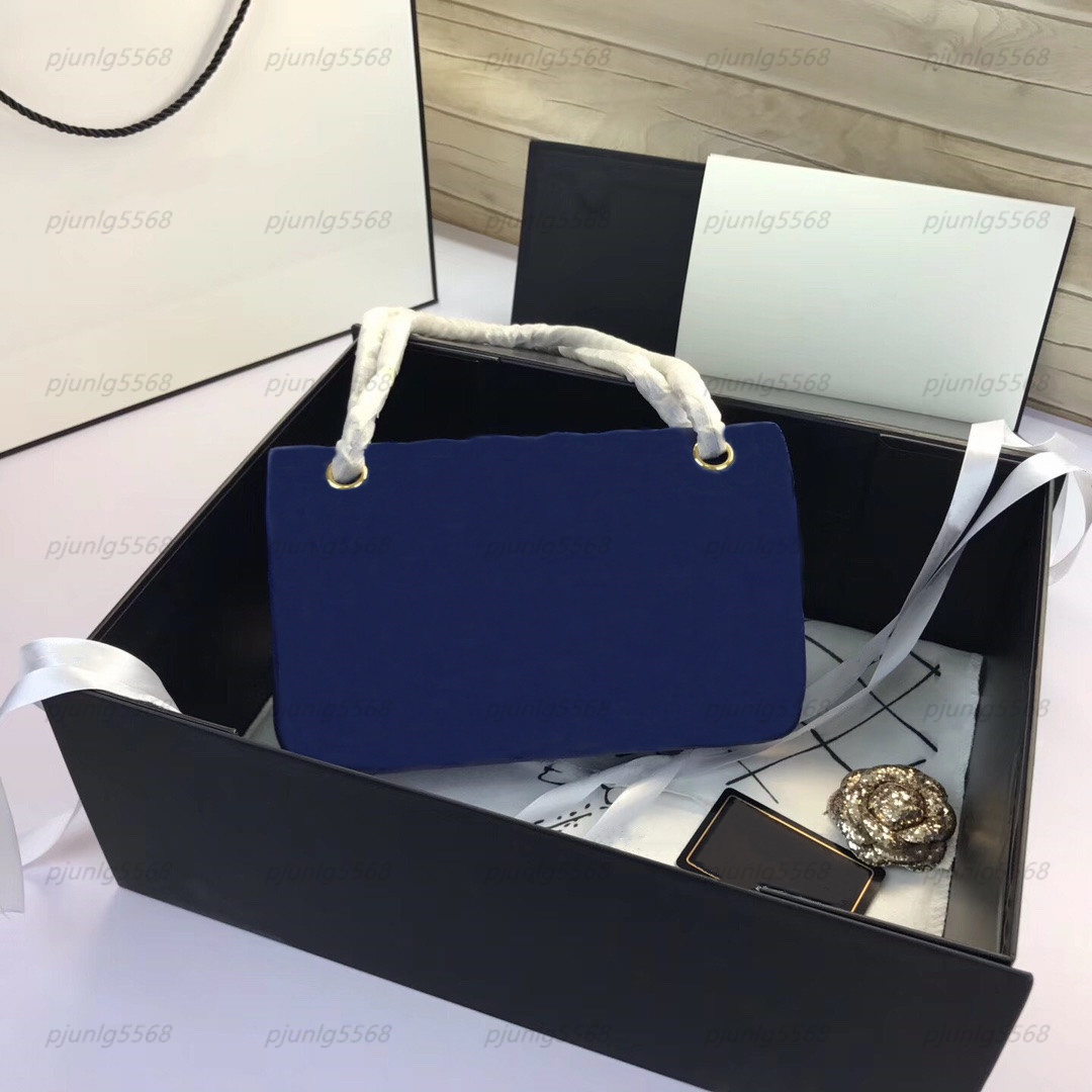 Sheepskin and caviar leather in 10 colors Bags Diamond Lattice Classic Chain Flap Women Shoulder Bag Female Crossbody handbag Purses lady fashion Handbags, Original box
Sheepskin and caviar leather in 10 colors Bags Diamond Lattice Classic Chain Flap Women Shoulder Bag Female Crossbody handbag Purses lady fashion Handbags, Original box
