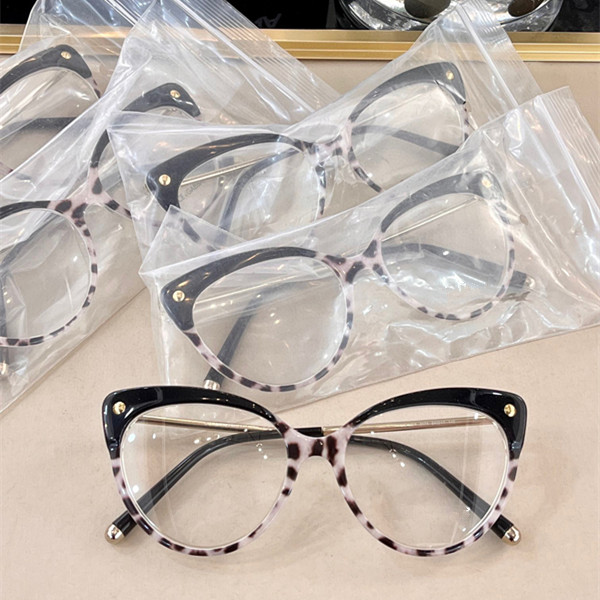 Optical Eyeglasses For Men Women Retro 3291 Style Anti-Blue Glasses Light Lens Plate Full Frame With Box
Optical Eyeglasses For Men Women Retro 3291 Style Anti-Blue Glasses Light Lens Plate Full Frame With Box