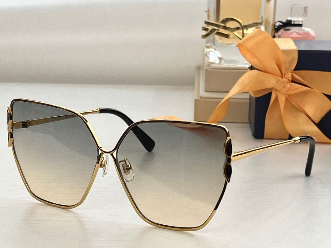 Designer Sunglasses For Woman Z1629U NEW Fashion Retro Summer Anti-Ultraviolet Random Box
Designer Sunglasses For Woman Z1629U NEW Fashion Retro Summer Anti-Ultraviolet Random Box