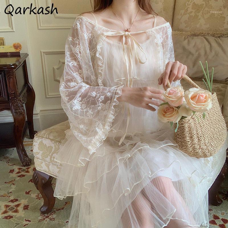Women's Blouses & Shirts Women Lace Lace-up Flare Sleeve Sweet Princess Style Tops Sun-proof Clothing Loose Korean Ulzzang Gentle Female, White
Women's Blouses & Shirts Women Lace Lace-up Flare Sleeve Sweet Princess Style Tops Sun-proof Clothing Loose Korean Ulzzang Gentle Female, White