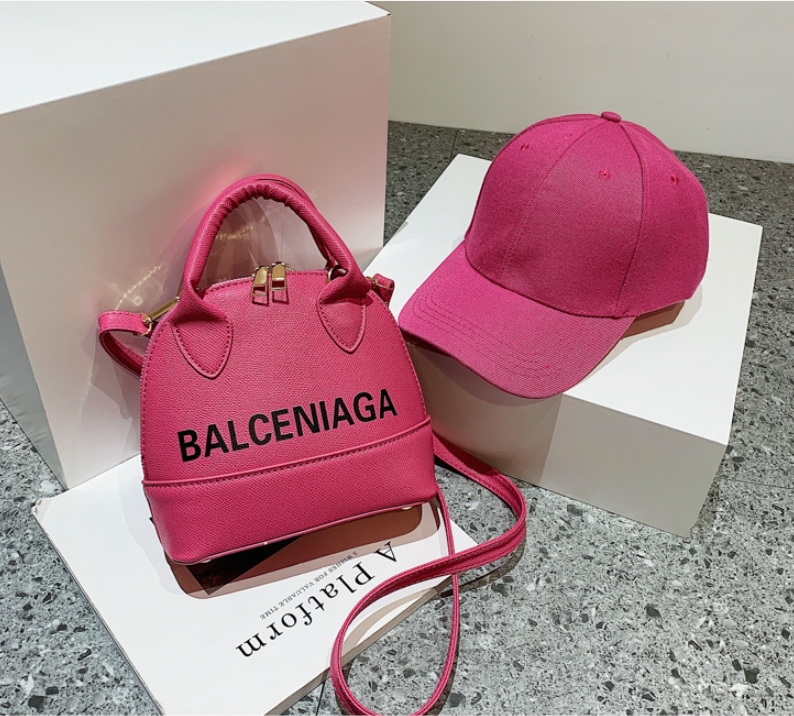 2022 fashion Shoulder shell bags candy color letter bag simple hat matching women's bag messenger bag, Tote
2022 fashion Shoulder shell bags candy color letter bag simple hat matching women's bag messenger bag, Tote