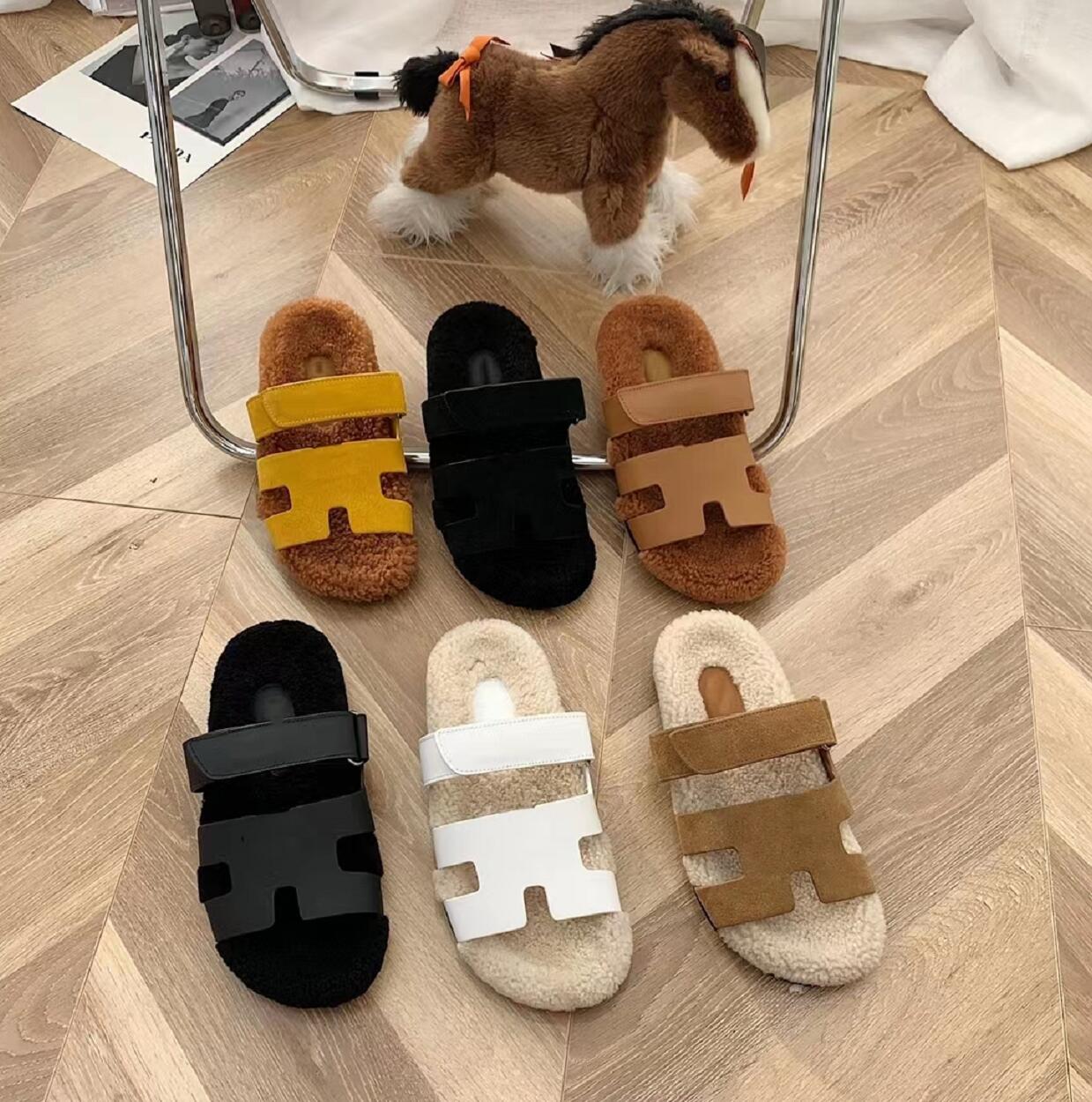 New Style Designer Ladies Slippers Lamb Wool Fashion Sandals Top Quality Solid Color Cattlehide Flip-Flops Winter Luxury Women's Fashion Slipper, Not for individual sale
New Style Designer Ladies Slippers Lamb Wool Fashion Sandals Top Quality Solid Color Cattlehide Flip-Flops Winter Luxury Women's Fashion Slipper, Not for individual sale