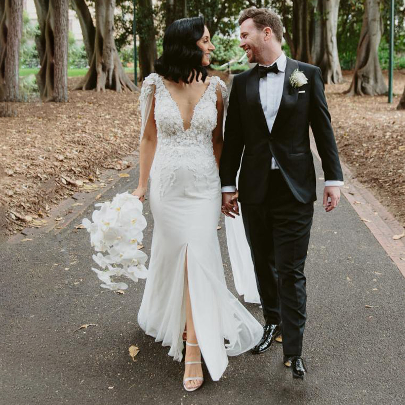 Boho Dubai Mermaid Wedding Dress 2022 Sexy V Neck Arabic Bohemian Wedding Dresses Lace Appliques Country Bridal Gowns Beaded Plus Size Greek Vestido D