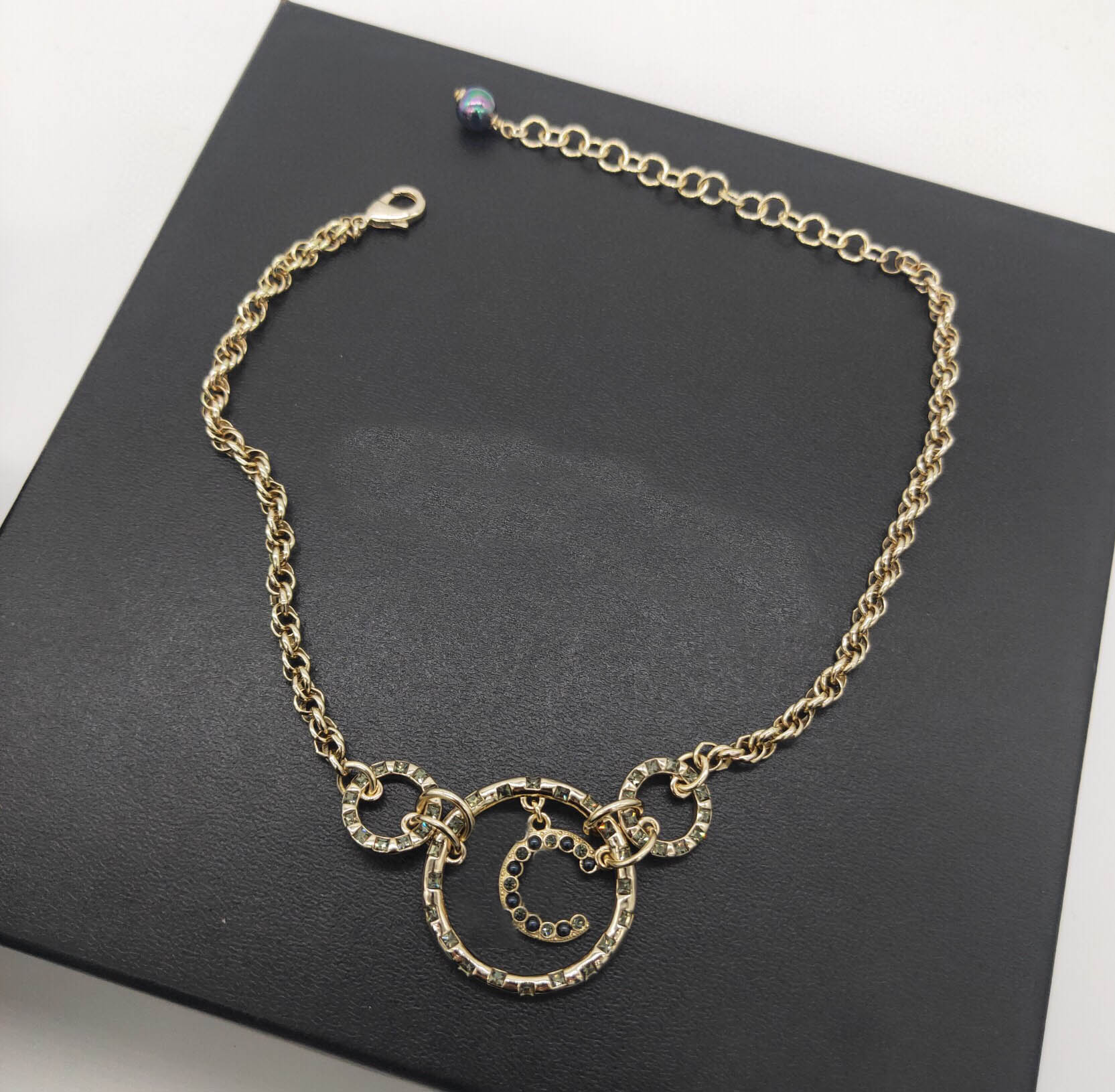 2022 Top quality Charm pendant necklace with black color in 18k gold plated for women wedding jewelry gift have box stamp PS7693
2022 Top quality Charm pendant necklace with black color in 18k gold plated for women wedding jewelry gift have box stamp PS7693