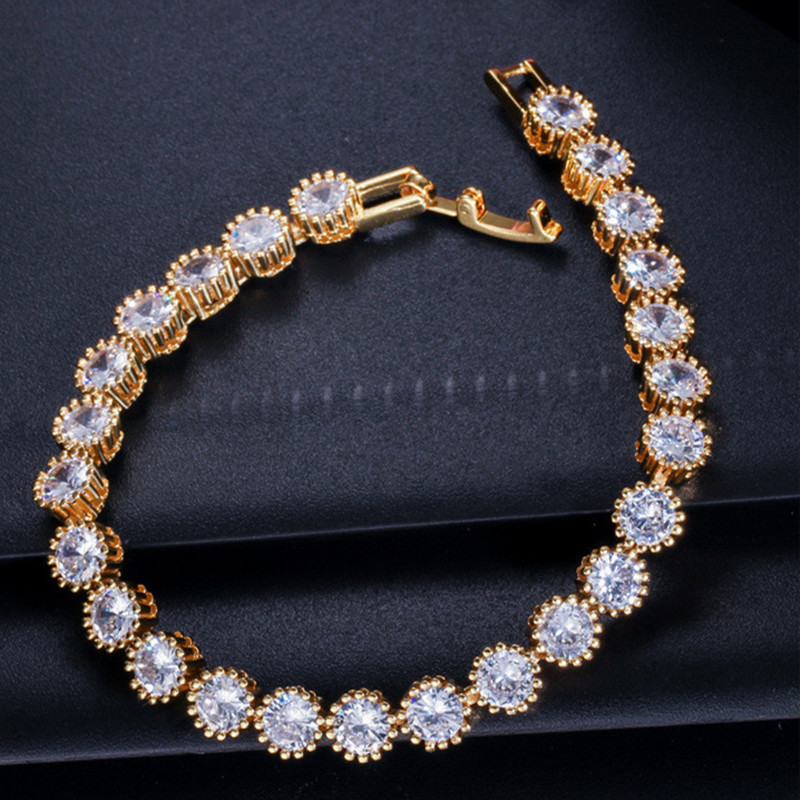 Classical Fashion Crown Tennis Bracelets For Women 3A Cubic Zirconia bracelet Rose Gold Silver Copper White CZ Luxury Bracelet designer jewelry Party Gift 3 Colors
Classical Fashion Crown Tennis Bracelets For Women 3A Cubic Zirconia bracelet Rose Gold Silver Copper White CZ Luxury Bracelet designer jewelry Party Gift 3 Colors