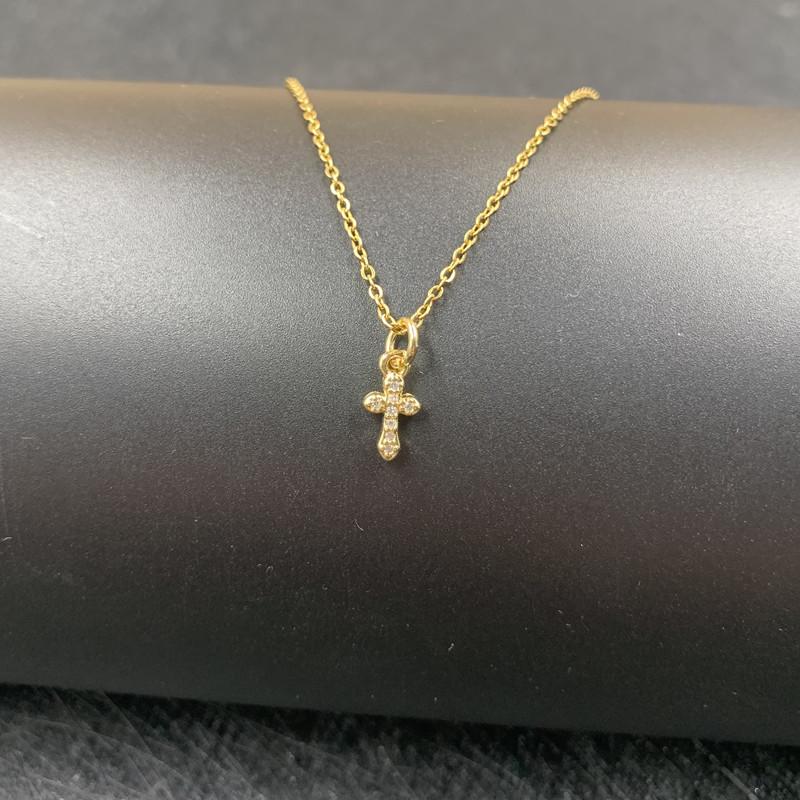 Chains Fashion Women Retro Zircon Inlaid Cross Pendant Chain Necklace Party Copper Plated JewerlyChains
Chains Fashion Women Retro Zircon Inlaid Cross Pendant Chain Necklace Party Copper Plated JewerlyChains