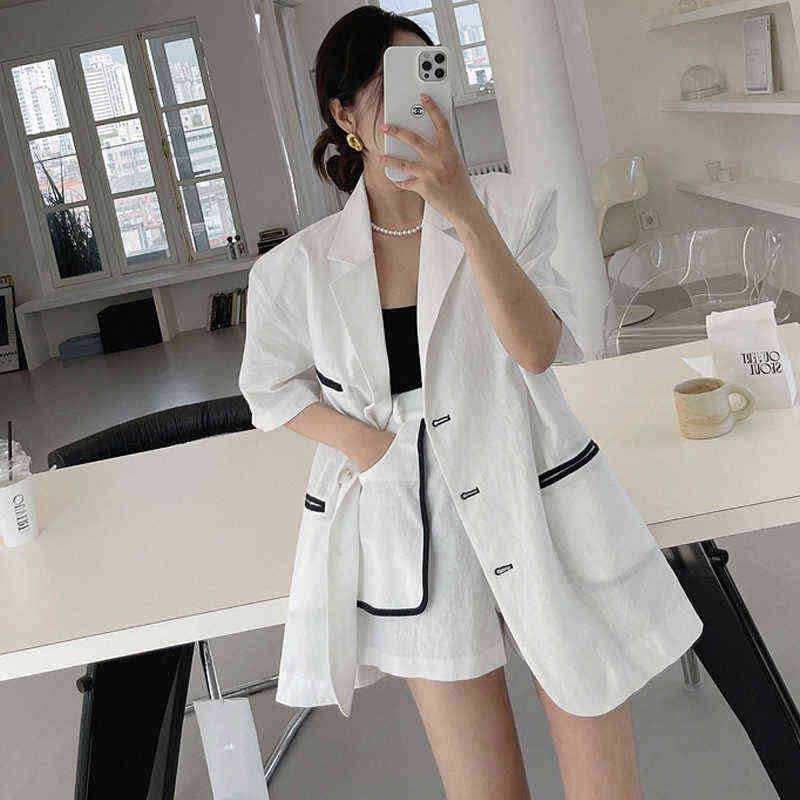 Korean Style 2 Two Piece Set Womens Outfits Summer Short Sleeve JacketElastic Waist Shorts Blazer Ensemble Femme J220813, White two piece set
Korean Style 2 Two Piece Set Womens Outfits Summer Short Sleeve JacketElastic Waist Shorts Blazer Ensemble Femme J220813, White two piece set