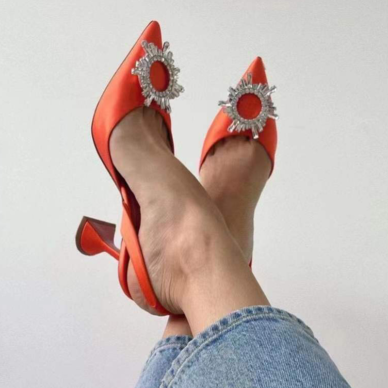 Amina muaddi sunflower Crystal-Embellished buckle sandals high heeled shoes Orange silk pointed toe women's Luxury Designers Dress shoe Evening Slingback sandal, 7#
Amina muaddi sunflower Crystal-Embellished buckle sandals high heeled shoes Orange silk pointed toe women's Luxury Designers Dress shoe Evening Slingback sandal, 7#
