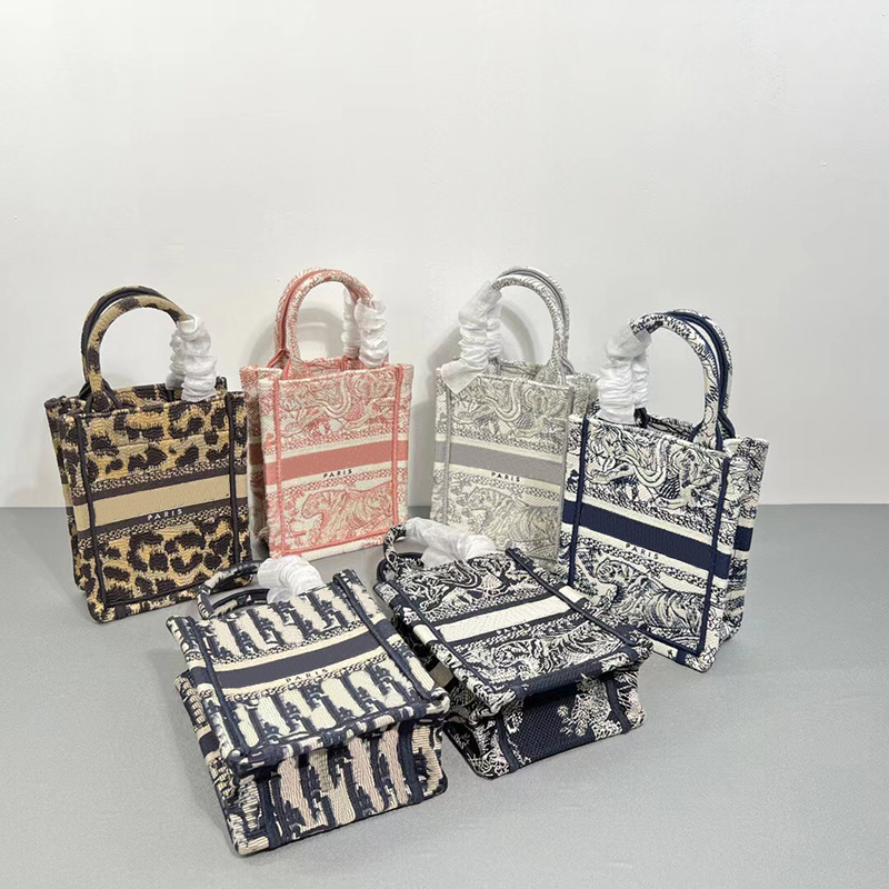 Woman Designers Evening Shoulder Bags Handbag Purses Wallets Mini Tote Crossbody Bag Lady Handles Luxury High Quality Embroidery Women Backpack totes, Pic 1
Woman Designers Evening Shoulder Bags Handbag Purses Wallets Mini Tote Crossbody Bag Lady Handles Luxury High Quality Embroidery Women Backpack totes, Pic 1