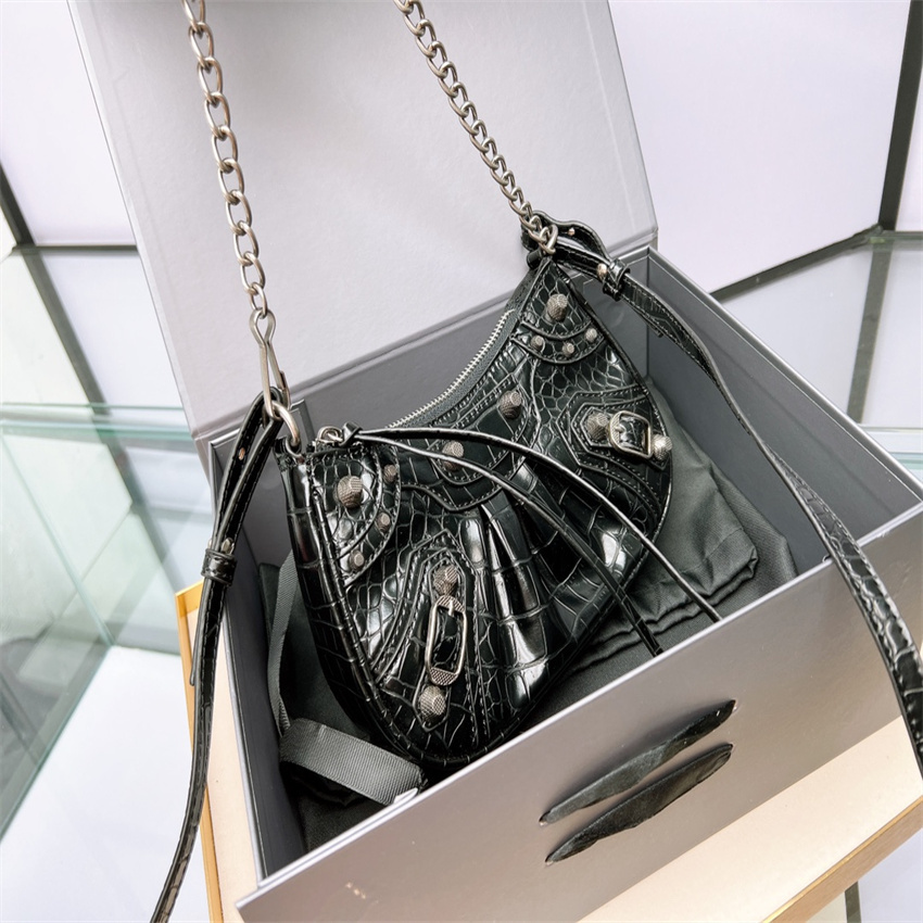Luxury Designer Ladies Casual Fashion Evening Bags Classic Multicolor Letters Chain Shoulder Balencaigaity Crossbody Handbags--W-14
Luxury Designer Ladies Casual Fashion Evening Bags Classic Multicolor Letters Chain Shoulder Balencaigaity Crossbody Handbags--W-14