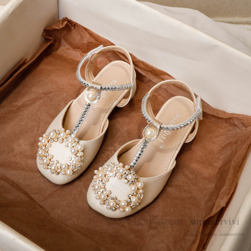 Girls rhinestones pearls flowers sandals 2022 summer kids bling T-bar flat toe princess shoes children soft chunky heels dance shoe Q7427, Pink
Girls rhinestones pearls flowers sandals 2022 summer kids bling T-bar flat toe princess shoes children soft chunky heels dance shoe Q7427, Pink