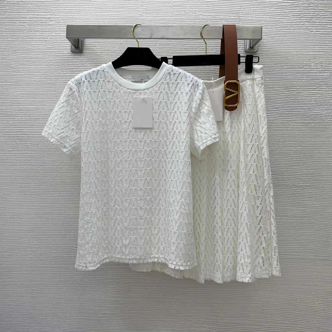 Two Piece Dress 2022 Summer Autumn O Neck Short Sleeve T-Shirts And For Womens Fashion Print Skirts 2 Pieces Sets 0523-1, White
Two Piece Dress 2022 Summer Autumn O Neck Short Sleeve T-Shirts And For Womens Fashion Print Skirts 2 Pieces Sets 0523-1, White