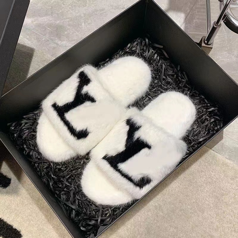 Top Quality Luxury Designer Womens Slippers Ladies wool Slides Winter Fur Fluffy Furry Warm letters Sandals Comfortable Fuzzy Girl Flip Flop Slipper 887, White
Top Quality Luxury Designer Womens Slippers Ladies wool Slides Winter Fur Fluffy Furry Warm letters Sandals Comfortable Fuzzy Girl Flip Flop Slipper 887, White
