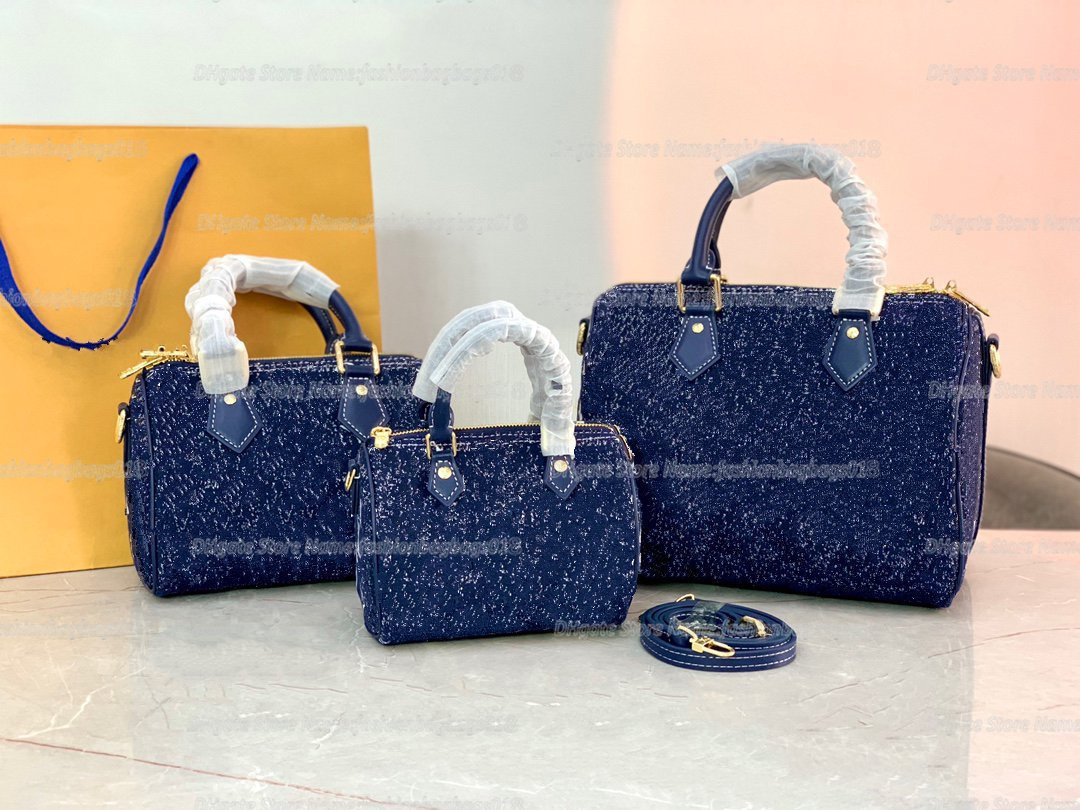 Speedy Bandouliere Nano Mini 16 20 25 Handle Bag Jacquard Denim Monograms Super Mini Boston Bags Designers Luxurys CrossBody Navy Blue/Faded Blue
Speedy Bandouliere Nano Mini 16 20 25 Handle Bag Jacquard Denim Monograms Super Mini Boston Bags Designers Luxurys CrossBody Navy Blue/Faded Blue
