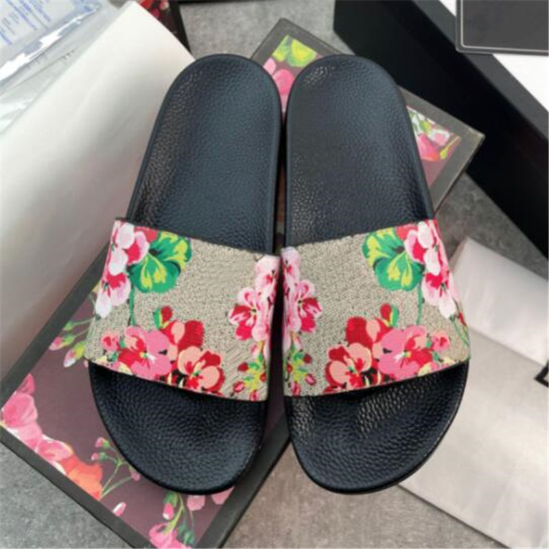 2022 Designer Men Women Sandals Interlocking G Designer Slides with Correct Flower Box Dust Bag Shoes tiger snake print Slide Summer Wide Flat Slipper, 27
2022 Designer Men Women Sandals Interlocking G Designer Slides with Correct Flower Box Dust Bag Shoes tiger snake print Slide Summer Wide Flat Slipper, 27