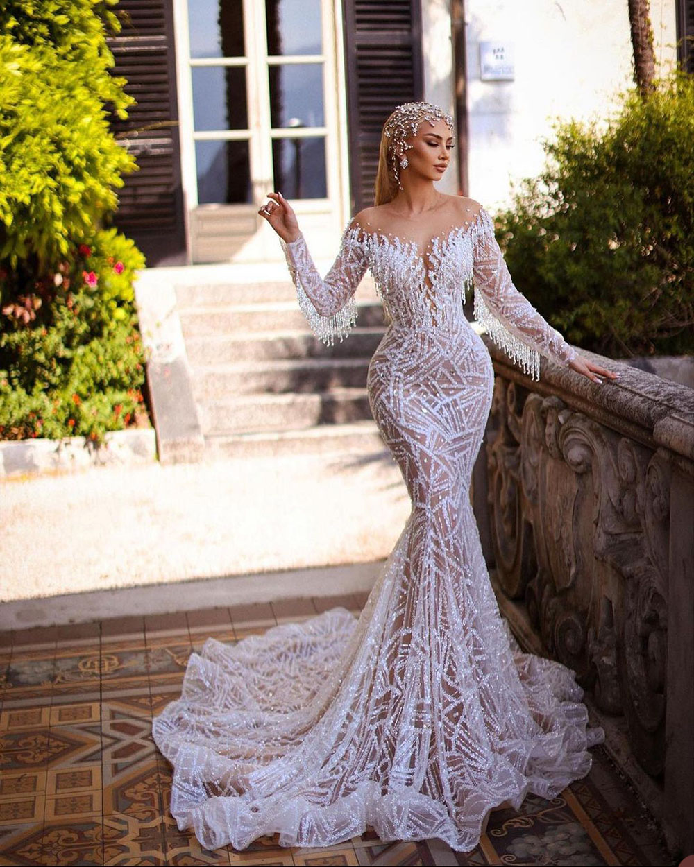 Luxury Shiny Mermaid Wedding Dress Beads Lace Sequins Tassel Full Sleeve Bridal Gown Crystal Floor Length Robe Custom Made