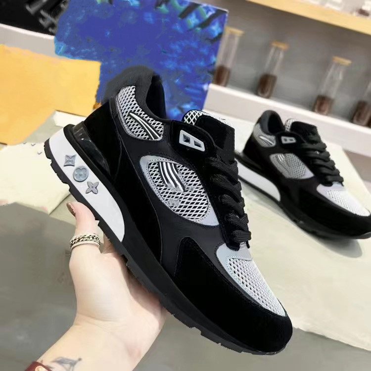 Run Away Rainbow Monograms Sneakers 2021ss PVC leather Shoes Italy Luxurys Mens Designer Trainer Runner White Iridescent Lace-up Womens Casual Shoe b1
Run Away Rainbow Monograms Sneakers 2021ss PVC leather Shoes Italy Luxurys Mens Designer Trainer Runner White Iridescent Lace-up Womens Casual Shoe b1