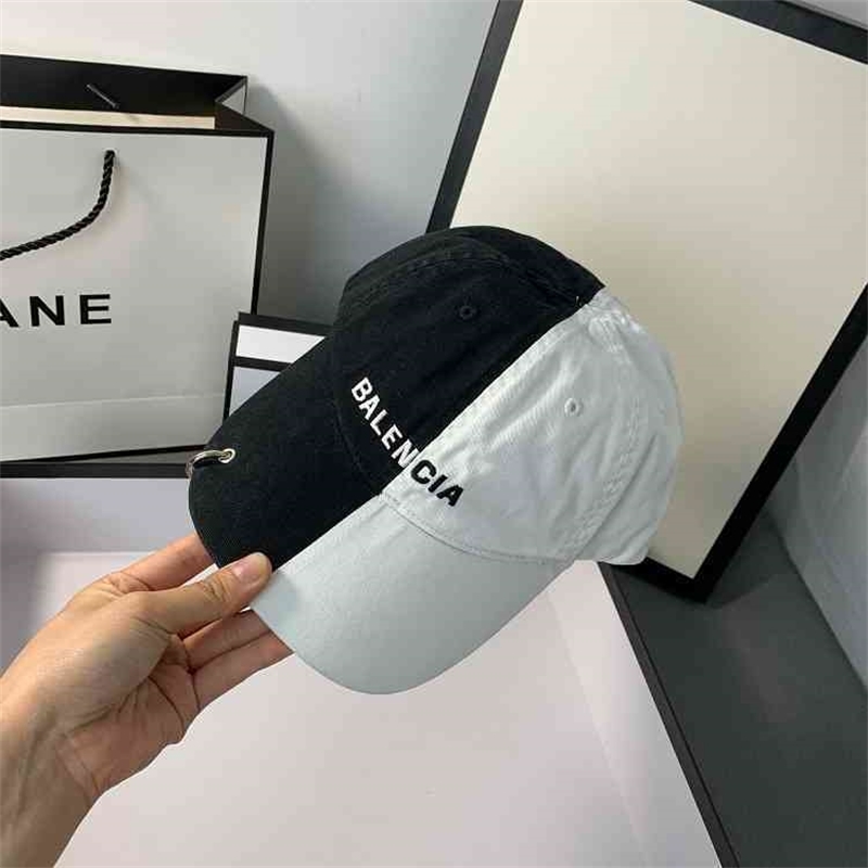 Designer Ball Caps New Balencaigas Paris Paris b Caps House Black and White Color Matching Duck Tongue Ins Metal Buckle Baseball Hat Letter Embroidery Trend
Designer Ball Caps New Balencaigas Paris Paris b Caps House Black and White Color Matching Duck Tongue Ins Metal Buckle Baseball Hat Letter Embroidery Trend