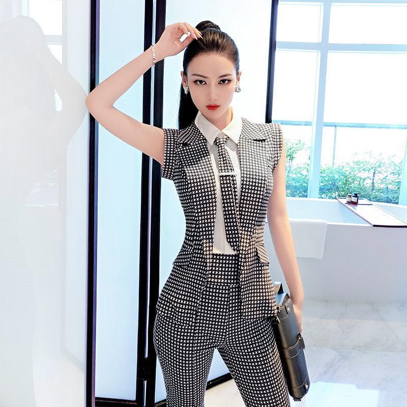 Women' Two Piece Pants 2022 Summer Sleeveless Blazer Three Pieces Set Plaid Pullover Work Suits Office Lady Blouse Tops Trousers Sets MT378, Black
Women' Two Piece Pants 2022 Summer Sleeveless Blazer Three Pieces Set Plaid Pullover Work Suits Office Lady Blouse Tops Trousers Sets MT378, Black