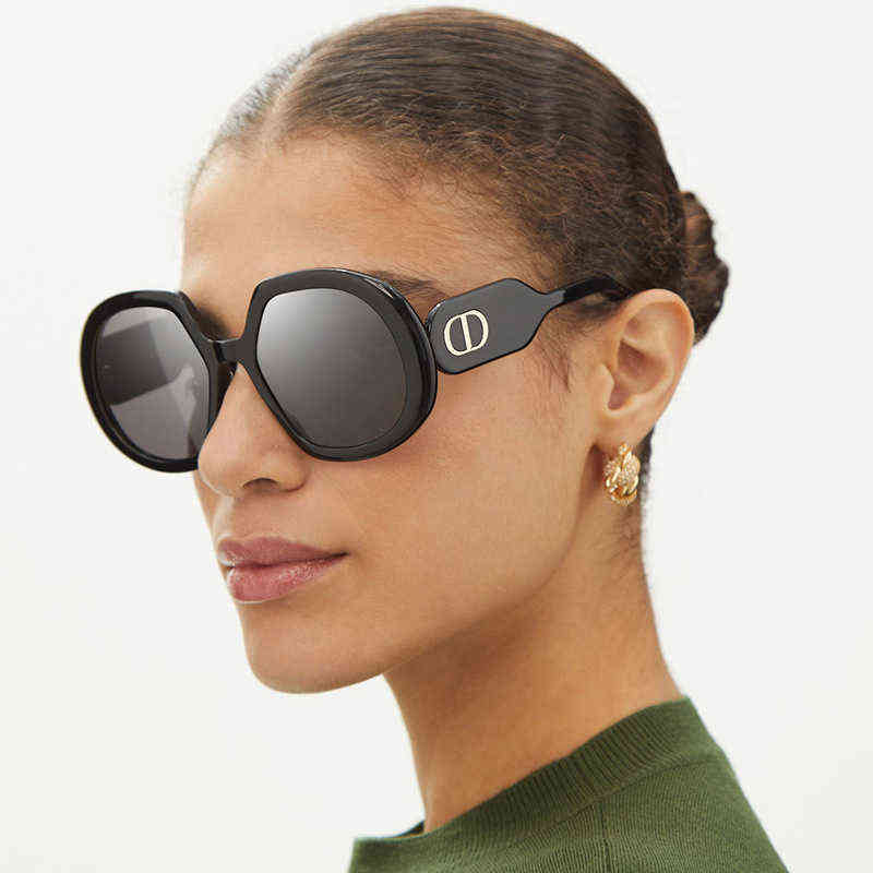 Sun glass New glasses women's style big frame women's fashion sunglasses sunscreen Sunglasses Women's advanced sense 
Sun glass New glasses women's style big frame women's fashion sunglasses sunscreen Sunglasses Women's advanced sense