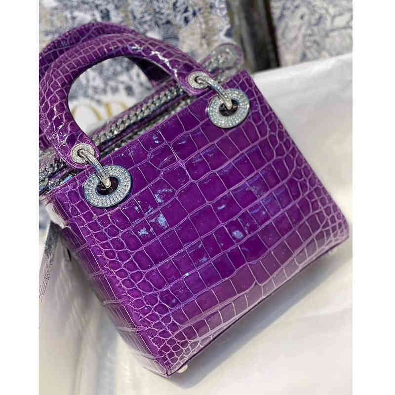 Designer Handbags Imported Bright Crocodile Leather Princess Bag Women's Fog Surface Grid 4 High-end Customized Shoulder, Black
Designer Handbags Imported Bright Crocodile Leather Princess Bag Women's Fog Surface Grid 4 High-end Customized Shoulder, Black