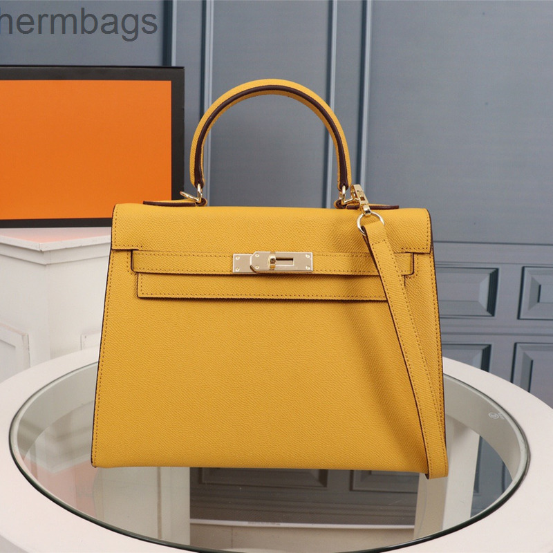 Designer Bags Hermss Women 2022 Kellies Handbags Palm Print Top Cowhide Portable Single Shoulder Messenger Buckle Leather Women's 11 UIRM, Purplish red 28cm
Designer Bags Hermss Women 2022 Kellies Handbags Palm Print Top Cowhide Portable Single Shoulder Messenger Buckle Leather Women's 11 UIRM, Purplish red 28cm