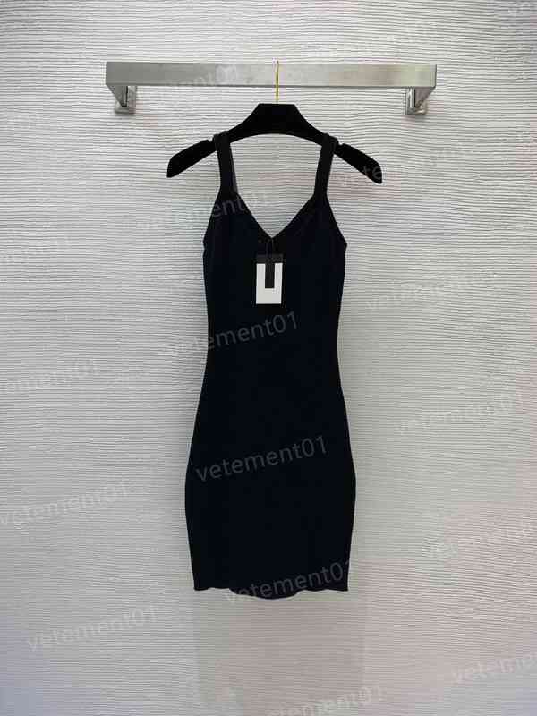 Womens Designer Dresses Fashion Hot Sexy Slim Short Skirt V-Neck Sling Knit Dress Fashion High Quality Women Clothing
Womens Designer Dresses Fashion Hot Sexy Slim Short Skirt V-Neck Sling Knit Dress Fashion High Quality Women Clothing