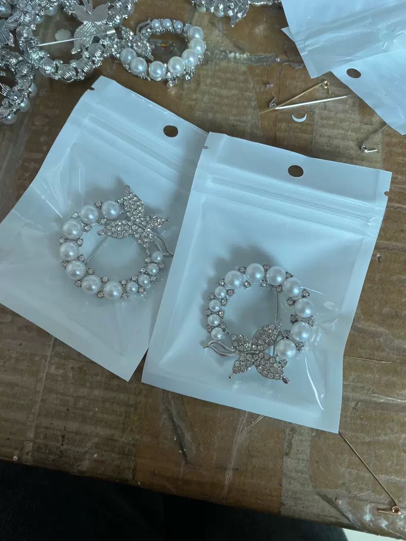 Gold Silver Diamond Pearl Butterfly Brooches For Women Literary Fan Temperament Wedding Dress Broch Pin Bride Engagement Pins Clothing Accessories