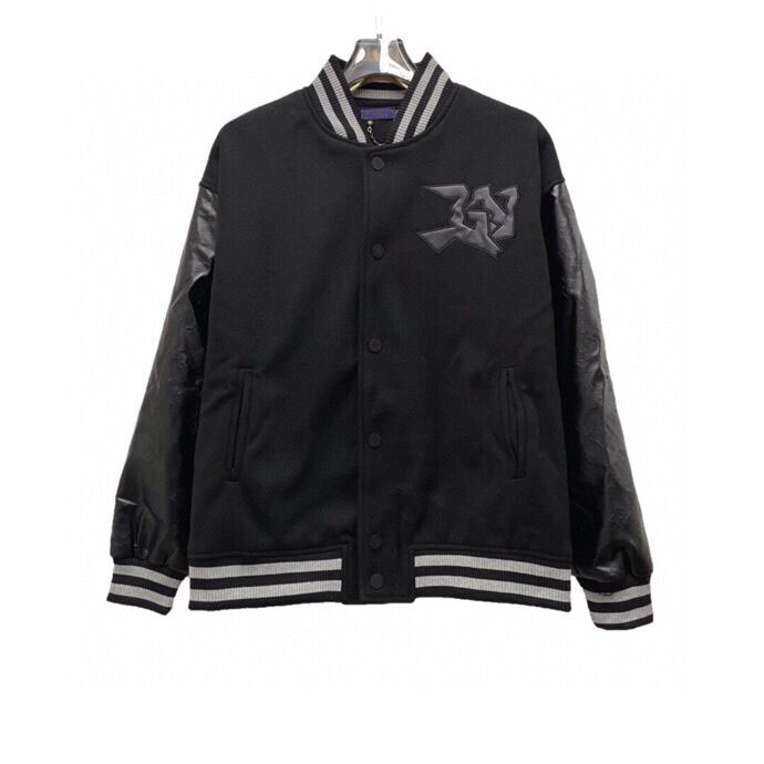 2022 Street Fashion Catwalk Unisex Jacket Men's Baseball Uniform Flat Embroidery Pull Side High Street Jacket Color Black White Size -l-xl-xxl Y99992
2022 Street Fashion Catwalk Unisex Jacket Men's Baseball Uniform Flat Embroidery Pull Side High Street Jacket Color Black White Size -l-xl-xxl Y99992