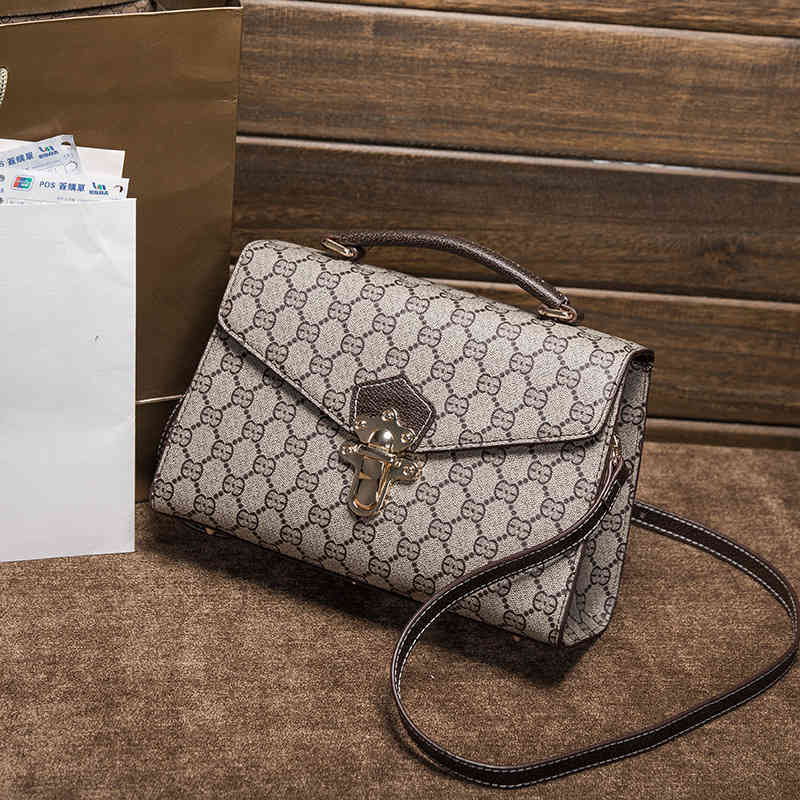 new One Shoulder Messenger Bag classic flower handbag versatile small square bag temperament women's bag Purses_XRVQ, Brown
new One Shoulder Messenger Bag classic flower handbag versatile small square bag temperament women's bag Purses_XRVQ, Brown