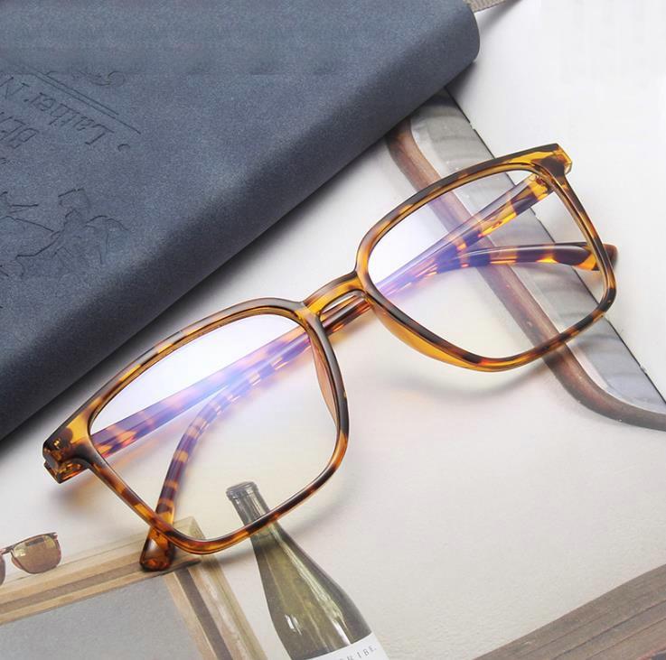 Sunglasses Classic Retro Style Square Glasses Frame For Men Women Simple Solid Color Transparent Flat Modified Face Anti-infrared
Sunglasses Classic Retro Style Square Glasses Frame For Men Women Simple Solid Color Transparent Flat Modified Face Anti-infrared
