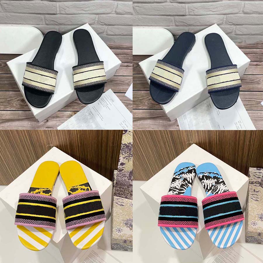 2022 Women Luxury designer sandal slipper Leather Summer New Flat Slippers Thick Sole Fashion Beach Big Head Rainbow Letters damen high-end slides 35-42, #31
2022 Women Luxury designer sandal slipper Leather Summer New Flat Slippers Thick Sole Fashion Beach Big Head Rainbow Letters damen high-end slides 35-42, #31