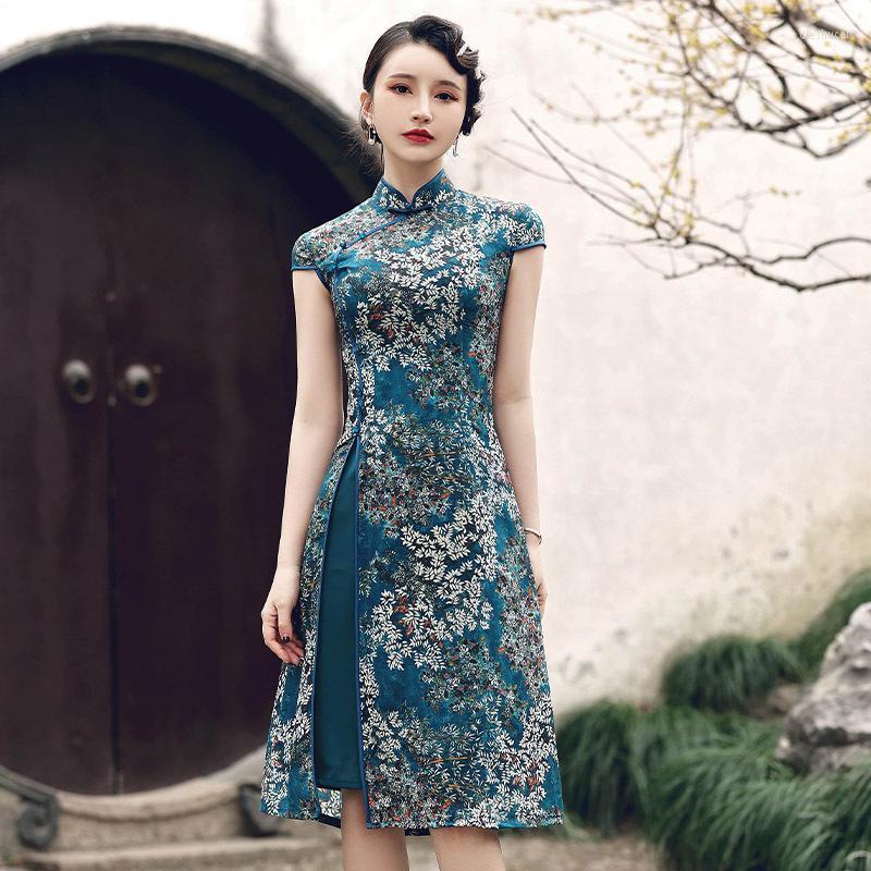 Ethnic Clothing Elegant Chiffon Blue Floral Print Cheongsam Traditional Chinese Women Short Sleeve A-line Qipao Oriental Vintage
Ethnic Clothing Elegant Chiffon Blue Floral Print Cheongsam Traditional Chinese Women Short Sleeve A-line Qipao Oriental Vintage