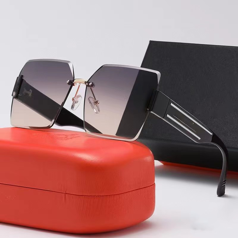 Designer Rectangle Square Sunglasses fashion luxury large metal frame Classic design Polarized sunglass oversized mens women rimless Sun Glasses UV400 Eyewear
Designer Rectangle Square Sunglasses fashion luxury large metal frame Classic design Polarized sunglass oversized mens women rimless Sun Glasses UV400 Eyewear