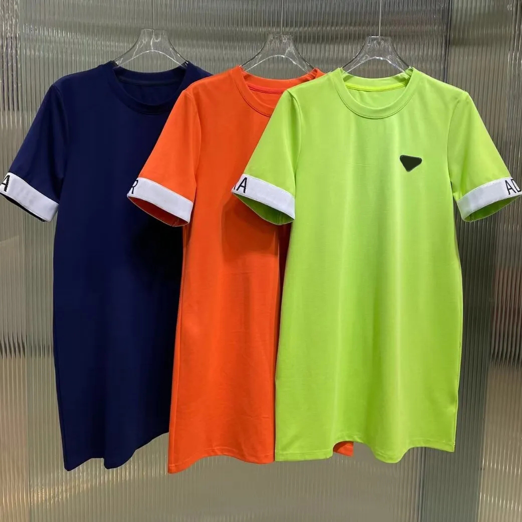 Women Casual Dresses Classic Knit Dress Fashion Triangular badge Letter P Pattern Summer Short Sleeve High Quality Womens Clothing, 003
Women Casual Dresses Classic Knit Dress Fashion Triangular badge Letter P Pattern Summer Short Sleeve High Quality Womens Clothing, 003