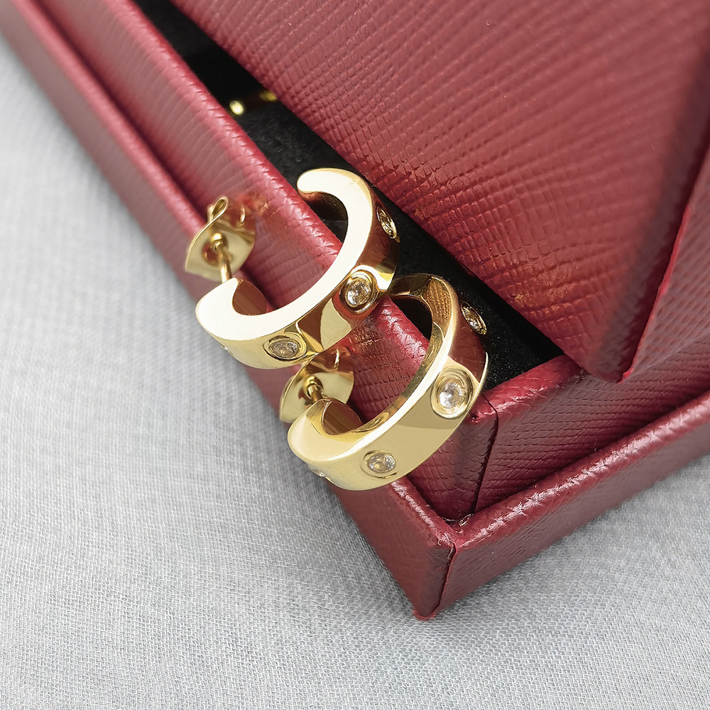 Stainless steel Stud 18K Gold Love Earrings For Women Exquisite Simple Fashion C Diamond Lady Earrings Jewelry Gift