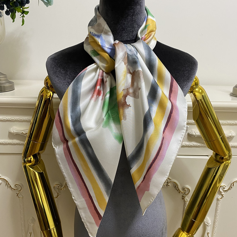 Women's square scarf good quality 100% twill silk material print gradient letters flowers pattern size 90cm- 90cm
Women's square scarf good quality 100% twill silk material print gradient letters flowers pattern size 90cm- 90cm