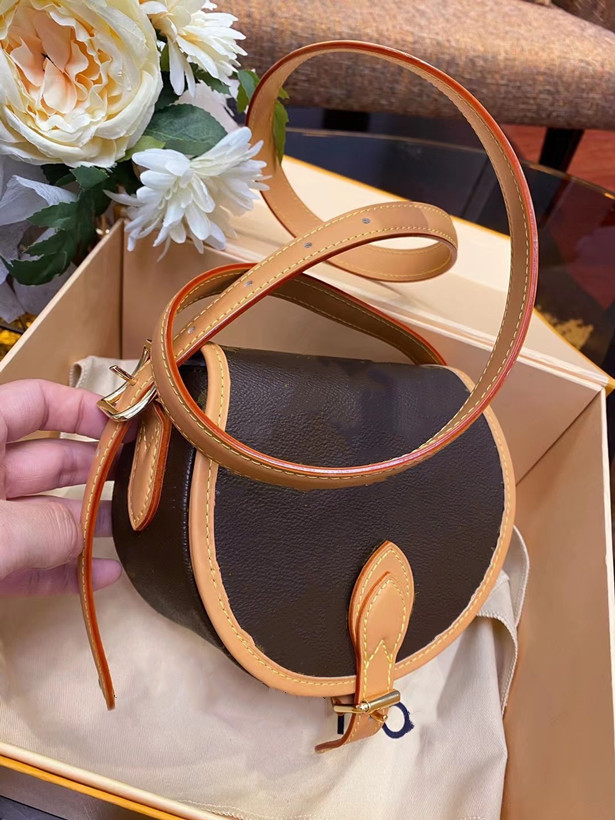 Top quality Genuine leather Shoulder Bag TAMBOURIN Saddle Women's men crossbody handBag tote Luxury Designer fashion shopping wallet Camera Cases, Add extra shipping
Top quality Genuine leather Shoulder Bag TAMBOURIN Saddle Women's men crossbody handBag tote Luxury Designer fashion shopping wallet Camera Cases, Add extra shipping