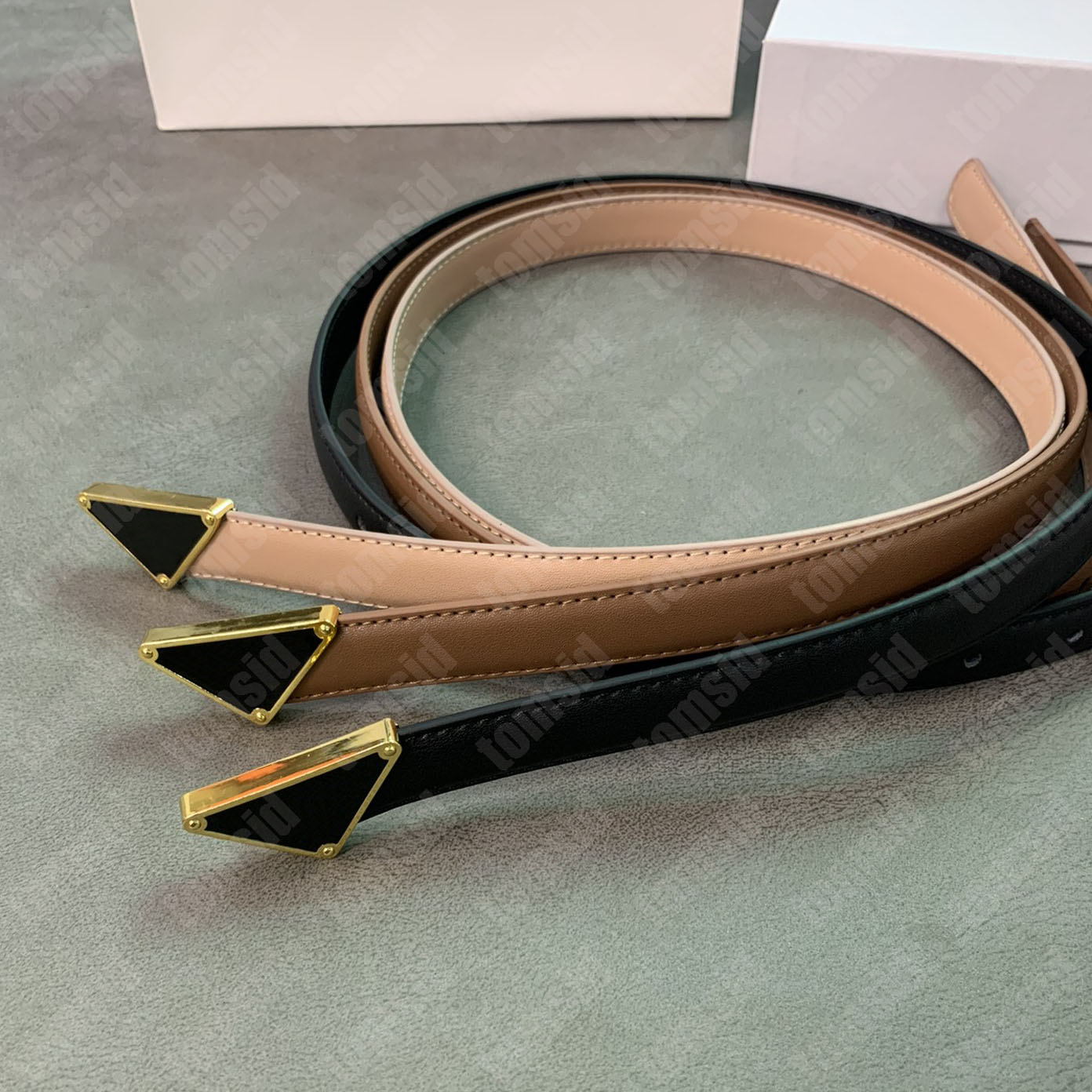 Designer Narrow Belt For Woman Fashion Designers Leather Belts Brand Black Buckle High Quality Luxurys Womens Waistband 2cm Width
Designer Narrow Belt For Woman Fashion Designers Leather Belts Brand Black Buckle High Quality Luxurys Womens Waistband 2cm Width