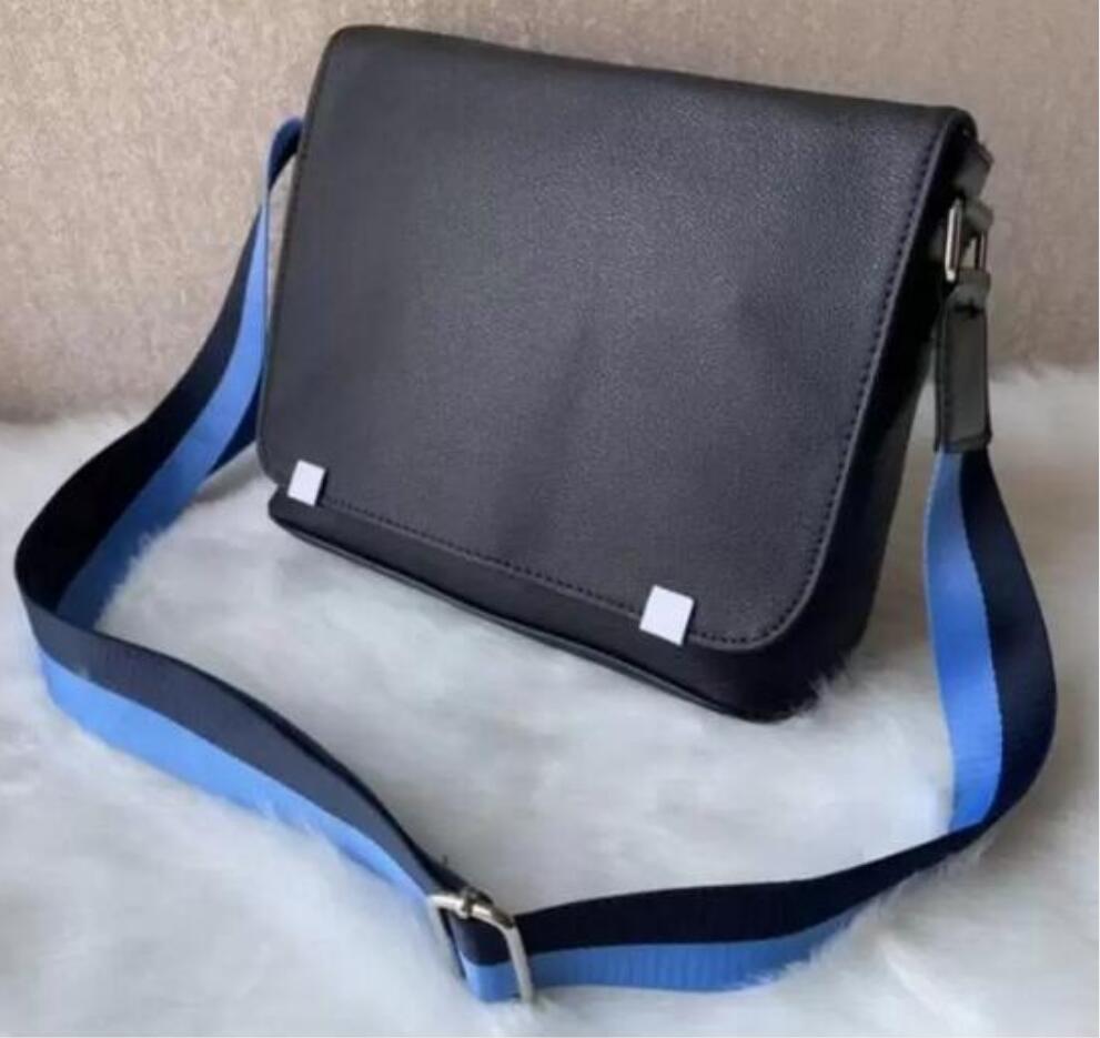 2024 High-end quality Classic fashion Men District messenger bags cross body Crossbody bag school bookbag shoulder bag, Orange
2024 High-end quality Classic fashion Men District messenger bags cross body Crossbody bag school bookbag shoulder bag, Orange