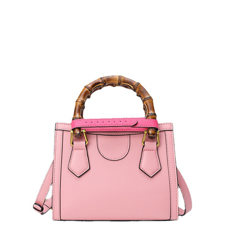 Women Shoulder BagsClassic Designer Tote Bags Genuine Calf Leather Handbags Shoulder Strap High-Quality Wallet Top Designers Womens Shopping Totes Fashion Purse, White
Women Shoulder BagsClassic Designer Tote Bags Genuine Calf Leather Handbags Shoulder Strap High-Quality Wallet Top Designers Womens Shopping Totes Fashion Purse, White