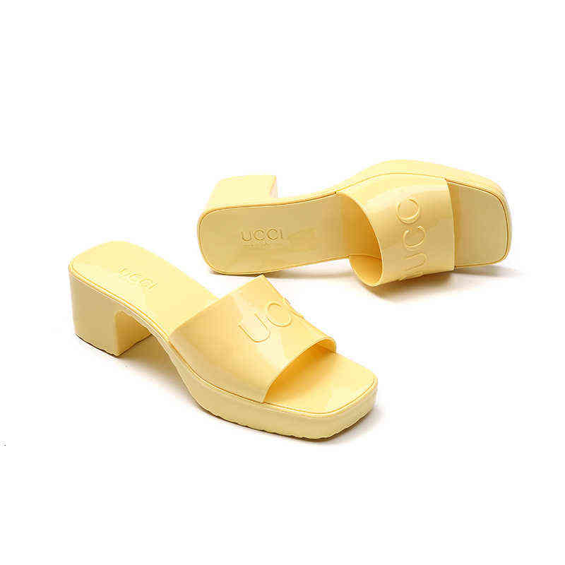 Summer Daily Beach Thick Heel Solid Sandals Candy One Line Women's Slippers, Variegated
Summer Daily Beach Thick Heel Solid Sandals Candy One Line Women's Slippers, Variegated
