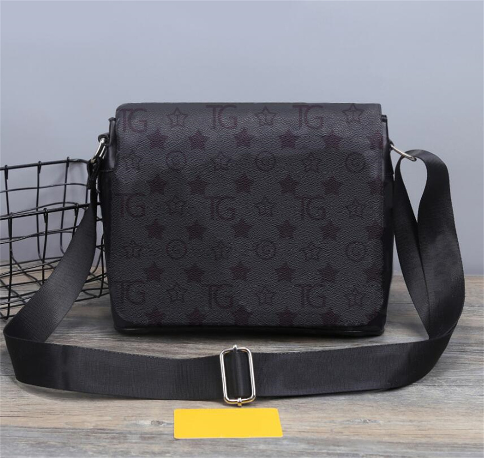 Messenger Bag Monograms Shoulder Pouches briefcase Satchels Men women Tote Handbags Wallet Luxurys Designers Crossbody Purse handbag presbyopic M45627 45628, Extra freight
Messenger Bag Monograms Shoulder Pouches briefcase Satchels Men women Tote Handbags Wallet Luxurys Designers Crossbody Purse handbag presbyopic M45627 45628, Extra freight