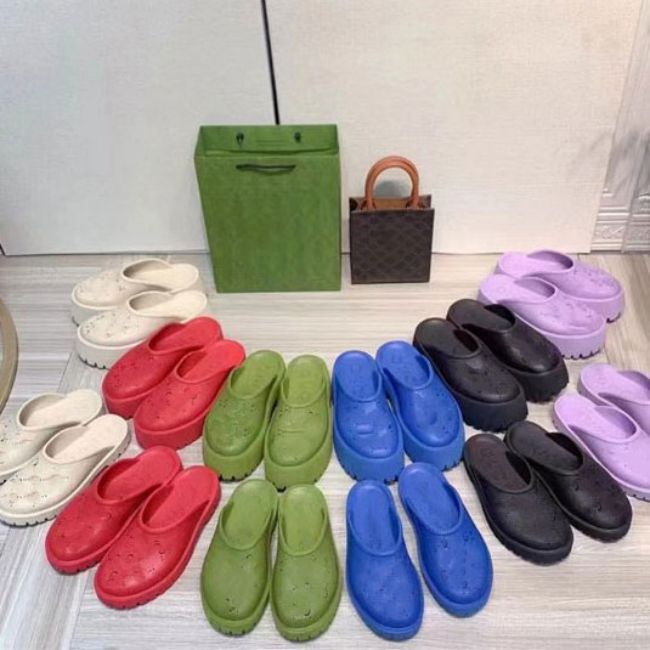 Designer men slip on Sandal women Hollow platform sandals designer slippers Jelly colors High Heel Summer Rubber lug sole mules size 35-45
Designer men slip on Sandal women Hollow platform sandals designer slippers Jelly colors High Heel Summer Rubber lug sole mules size 35-45