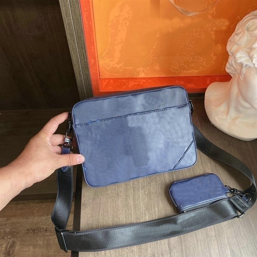 M69827 Duo Shadow Monograms Leather Messenger Set Bag SPRINTER Soft Mono Me205P, Dont sell it alone
M69827 Duo Shadow Monograms Leather Messenger Set Bag SPRINTER Soft Mono Me205P, Dont sell it alone